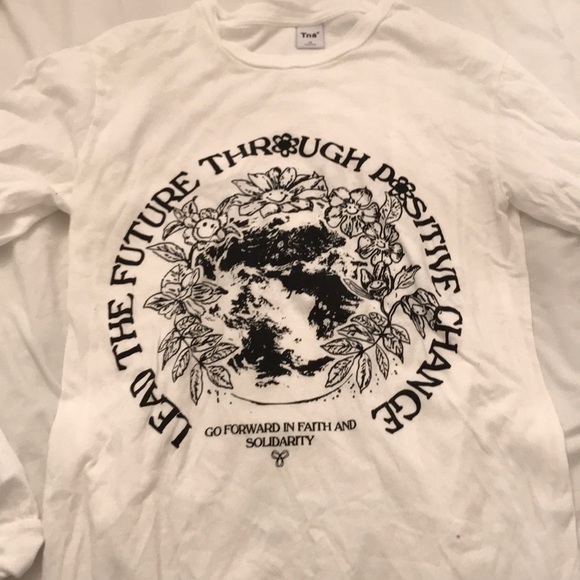 White graphic long sleeve from aritzia! - Picture 1 of 3